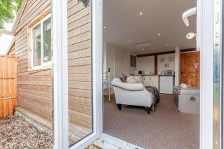 Stansted airport - studio annexe with parking - Hatfield Broad Oak - 2