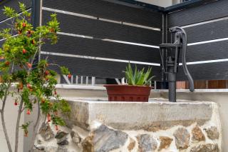 The Coastal Rock House - Volos - 1