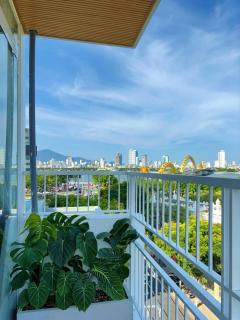 Corgi House Danang - Steps from Dragon Bridge - Da Nang - 8