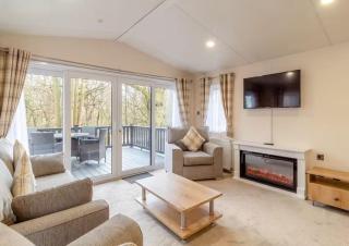 Woolverstone Marina and Lodge Park - Ipswich - 1