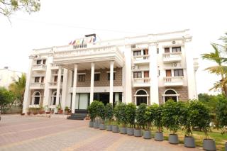 Hotel Kailas Residency Managed by Knight Hotels and Restaurants - Waluj Buzurg - 2
