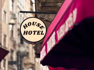 house HOTEL 1 - 0