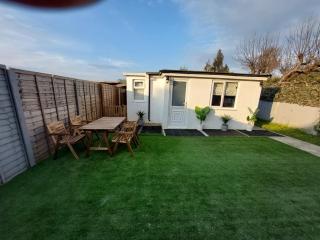 1 Bed-Sleeps 4-Private Garden-Free Parking - Saint Albans - 4