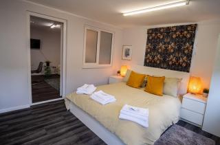 1 Bed-Sleeps 4-Private Garden-Free Parking - Saint Albans - 5