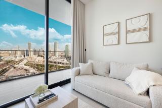 Cozy Apartment Gym Pool High 17th Floor JVC Gateway to Dubai - 0