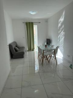 2-Bedroom Apartment in Gzira R4B - Il-Gżira - 4