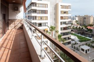 Stunning Mlaga Apartment with Ocean Views - 5