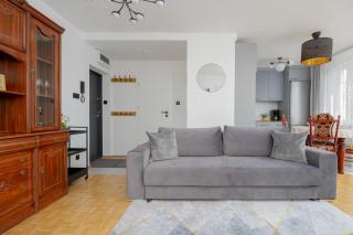 Spacious Apartment Close to Warsaw for 5 people by Noclegi Renters - Konstancin-Jeziorna - 0