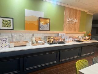 Spark by Hilton Lockport - 4