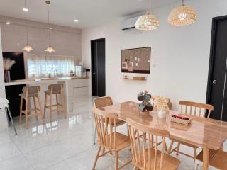 MokuMoku Miri Homestay FOC Netflix & Ytb 18pax - Miri - 6
