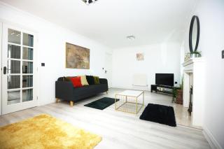 Milestone House By N And N Stays, Contractor Friendly, 6 Bed house, Sleeps 10, Private Parking, WIFI - Cardiff - 9
