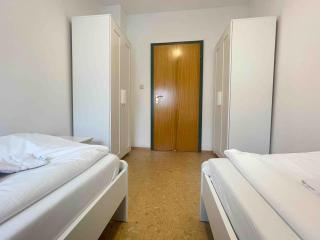 SAD252 Geräumig eingerichtete Monteurwohnung - Schwandorf - 4