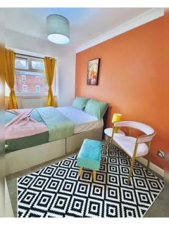 Charming 3-bedroom House with Garden in Portsmouth, Close Parking, Train Station & Gunwharf - 5