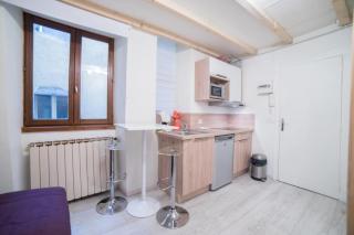 Le Veyrier - Small studio for 2 people in the heart of the old town - 4