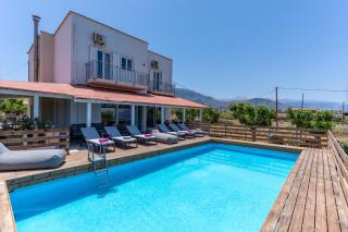 Beachfront Alkioni ground floor apartment with swimming pool - Dhrámia - 5