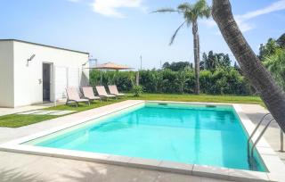 Lovely Home In Torrenova - Torrenova - 2