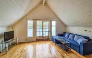 Cozy Home In Lepsøy With House Sea View - Lepsøy - 8