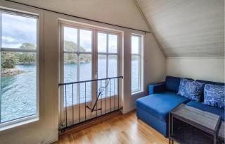 Cozy Home In Lepsøy With House Sea View - Lepsøy - 7