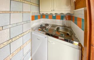 1 Bedroom Lovely Home In Byxelkrok - Byxelkrok - 6