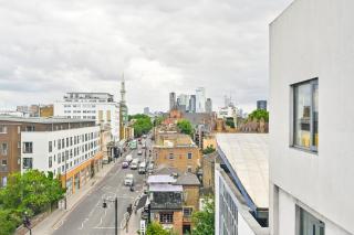 GuestReady - Modern Comfort in Hackney - 9