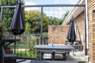 Earthy Inn - Pretoria - 6