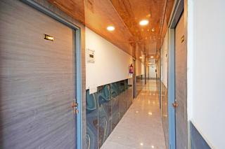 FabHotel Grand Olive I - Noida - 4