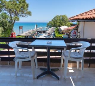 Oasis Beachfront Studios & Apartments, by ZanteWize - 0