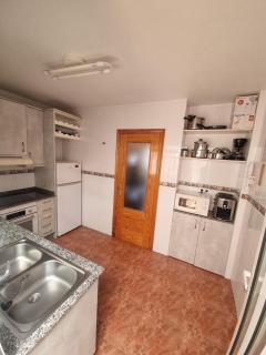 La Zenia 3 Bedroom House, Distant Sea View, Shared Heated Pool in Winter, Sleeps 8 - 3