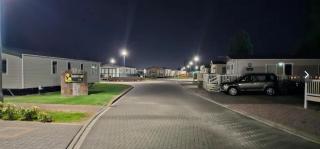 4-Bed Seaside Caravan Free Wifi Pet Friendly - Skegness - 9