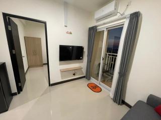 COMFORTSTAY - Citra Plaza Nagoya 1BR #12-12 Pool View - 8