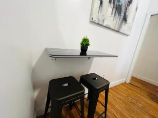 2BD-2BA Theater District - New York - 5