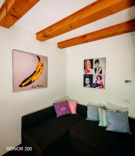 Home Art & Design - Triest - 1