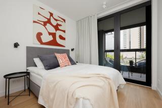 Luxury Apartment with Balcony & Air Conditioning in the Centre of Warsaw by Renters Prestige - Warsaw - 9