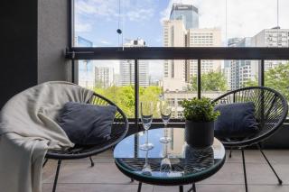 Luxury Apartment with Balcony & Air Conditioning in the Centre of Warsaw by Renters Prestige - Warsaw - 7