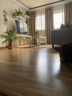 habitacion acogedora con limpieza incluida- buena conexion - Sevilla - 9