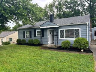 Bellwood 2 bed family house w 2 living areas Superhost - Loveland - 0