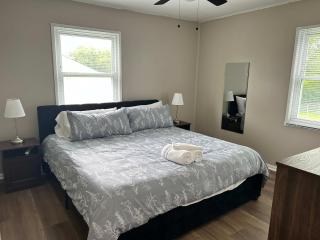 Bellwood 2 bed family house w 2 living areas Superhost - Loveland - 3