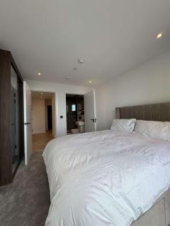 Private Luxury 2-Bed High-Rise Flat with Gym, Parking - Manchester - 4