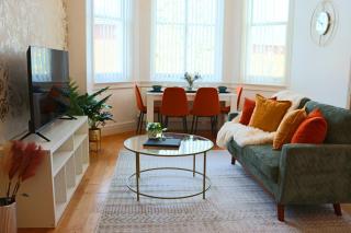 Luxury 2 Bed Apt, Sleeps 4, Secure PRKG-1 Car, Ascot Racecourse 5min walk, Legoland & Lapland 8mins, Windsor 15mins - Ascot - 2