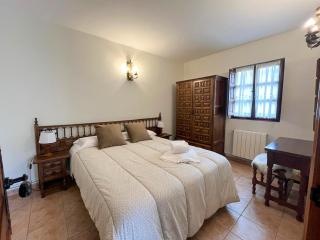 Apartamentos Santillana - Mijares 3000 - - 3