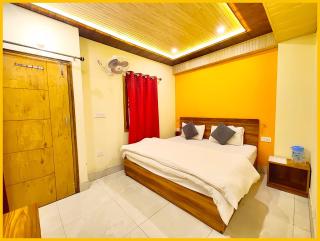 Near Lake View Hotel G-P Stay - Free Wifi - Prime Location & Luxury Room - Excellent Customer Service Awarded - Nainital - 1