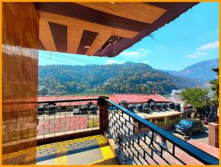 NAINITAL HOTEL VINAYAK PALACE LAKE VIEW MALL ROAD With #Free Wifi #Room Service #Balcony #Prime Location #Luxury And Spacious Room - A Top Rated Hotel In Nainital - Nainital - 2