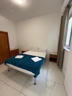 2-Bedroom Apartment in Gzira R1A - Il-Gżira - 9