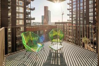 Modern-3Beds-Balcony-Lift - Londra - 4