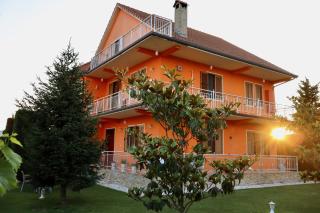 Demaj House - Grilë - 3