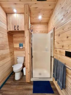 Bigfoots Bungalow with Fire Pit Woodstove and Large Deck - Qualicum Beach - 1