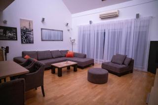 Penthouse Secret Rose with pool, jacuzzi, sauna, private garage, entry with pin 0-24h - Slavonski Brod - 5