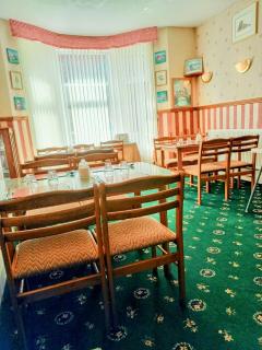 Meland (Families ONLY B&B) - Blackpool - 3