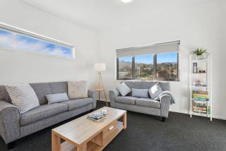 Spacious Modern Home - Lindisfarne - 6
