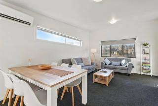 Spacious Modern Home - Lindisfarne - 4